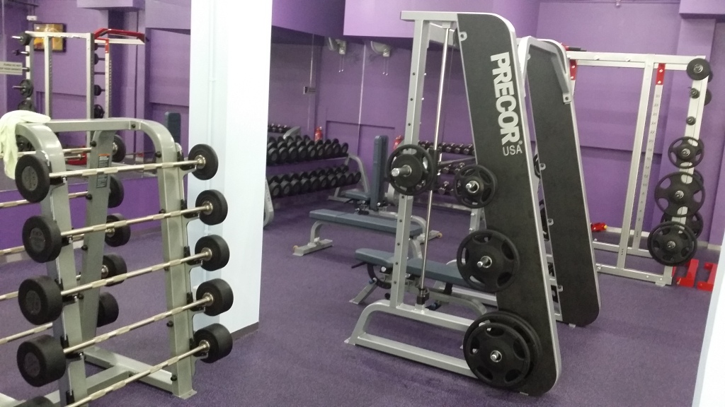 anytime fitness singapore west coast weights area